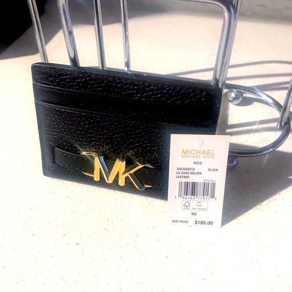 NWT $188 Michael Kors LG Black Leather Card Holder - Picture 1 of 4